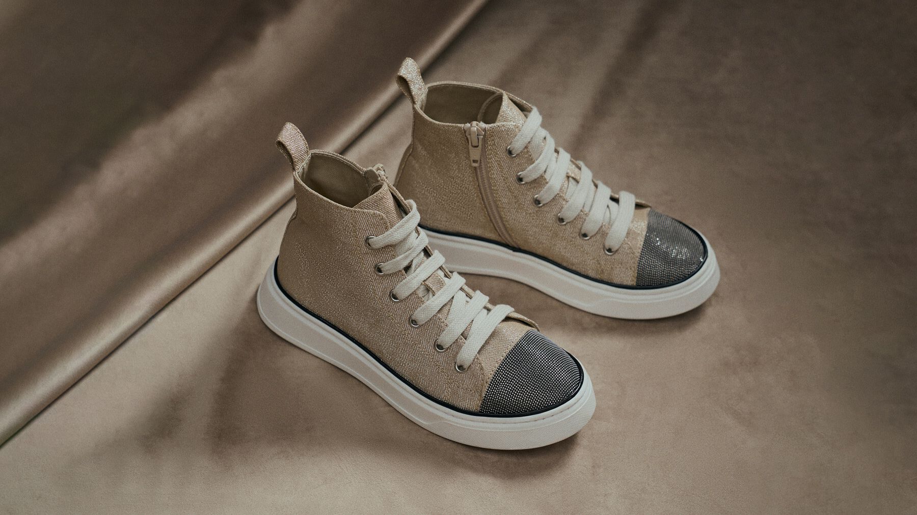 Brunello Cucinelli: Official boutique for women, men and kids