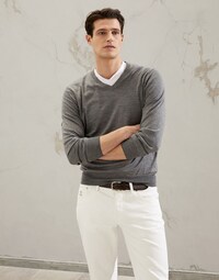 V-neck