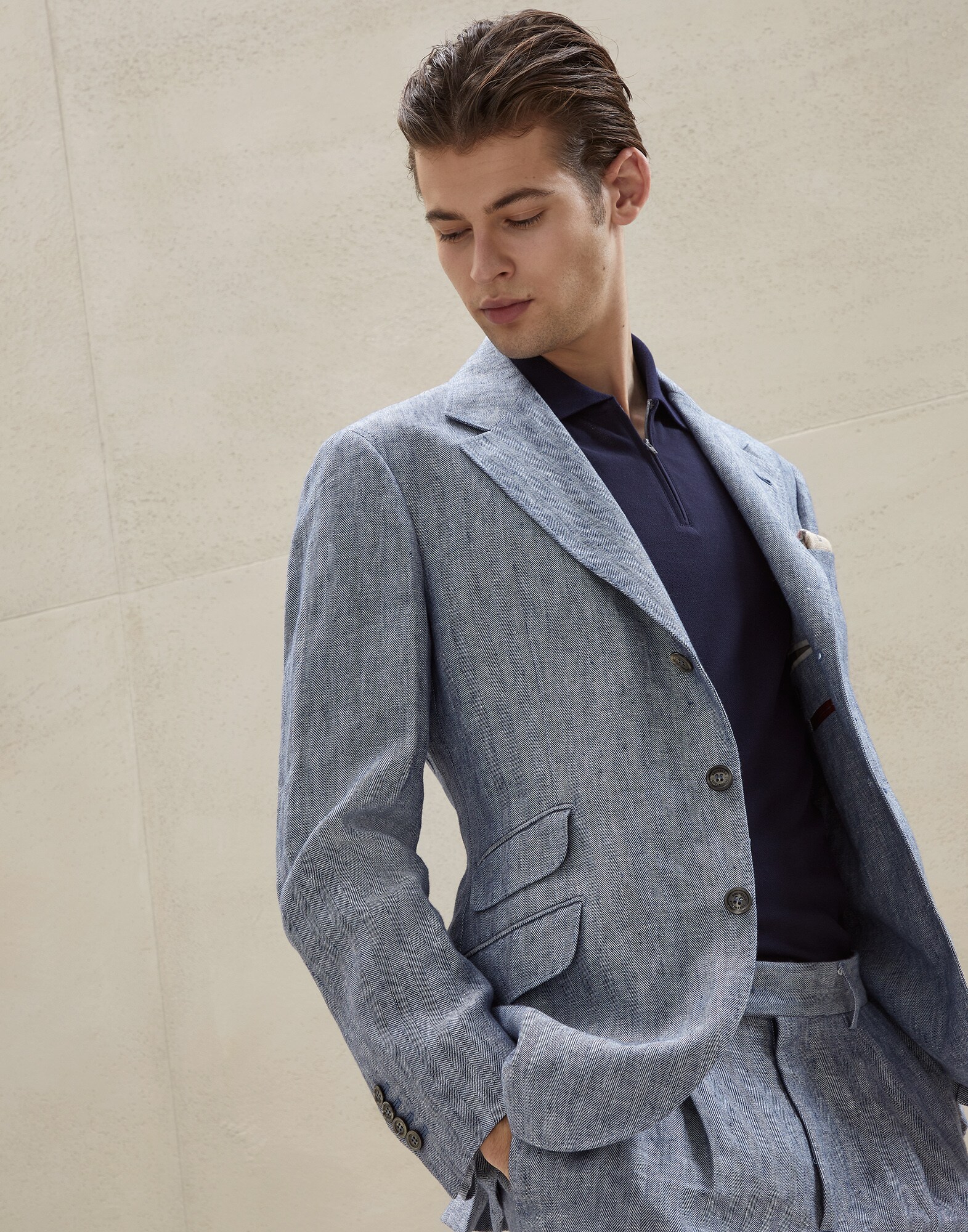 Polo - Editorial view