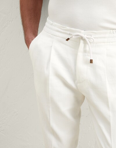 Pleated - Detail view