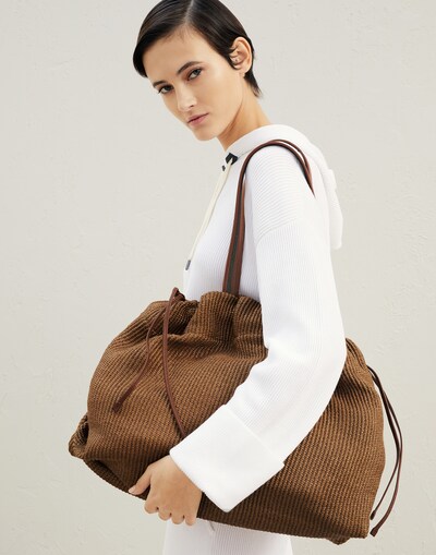 Shopper - Editorial view