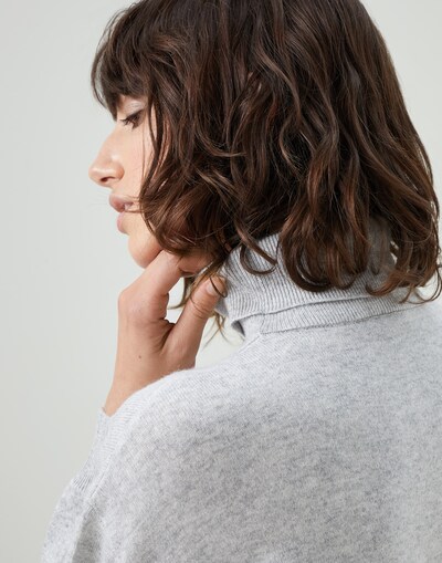 Turtleneck - Detail view