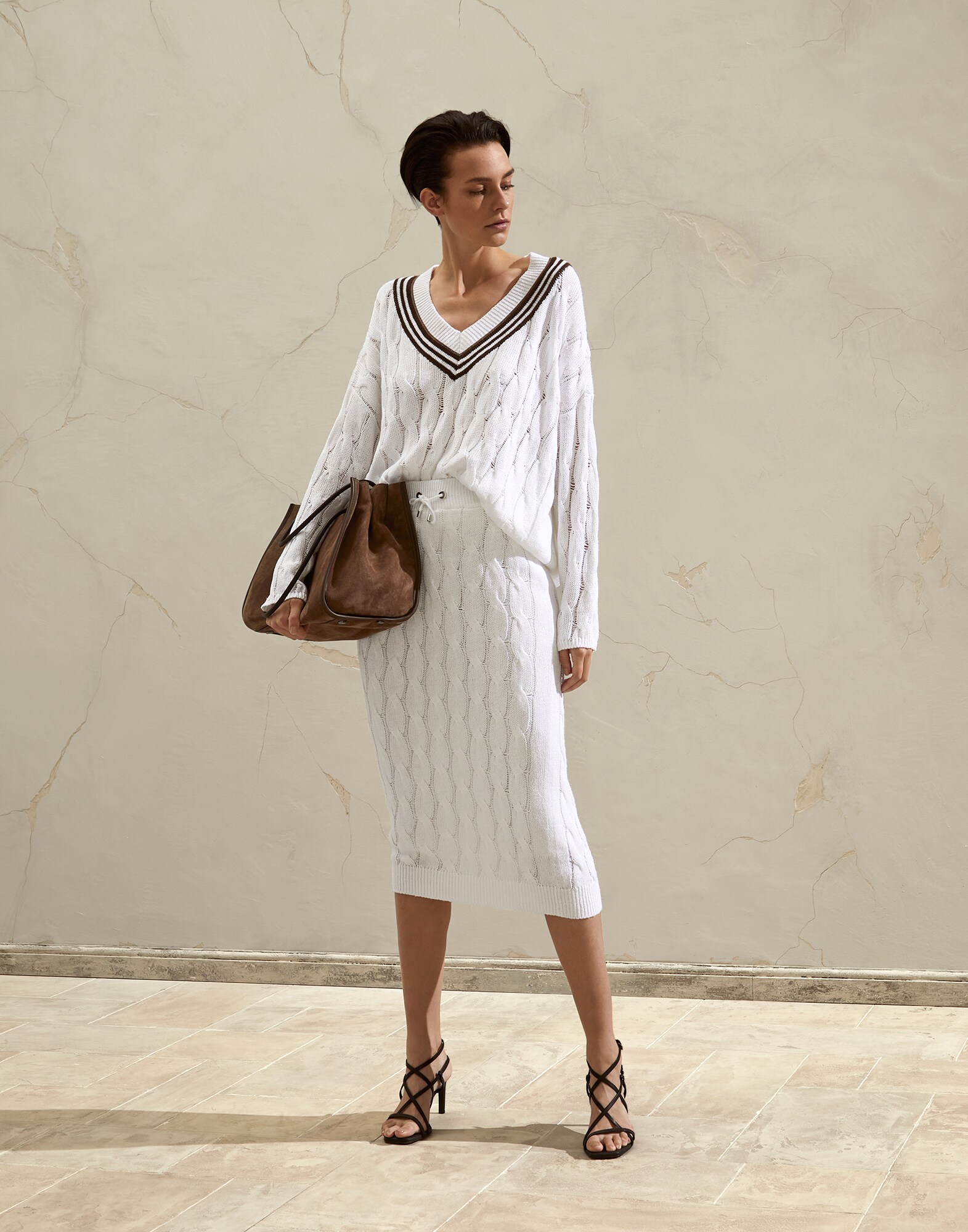 V-neck - Full look