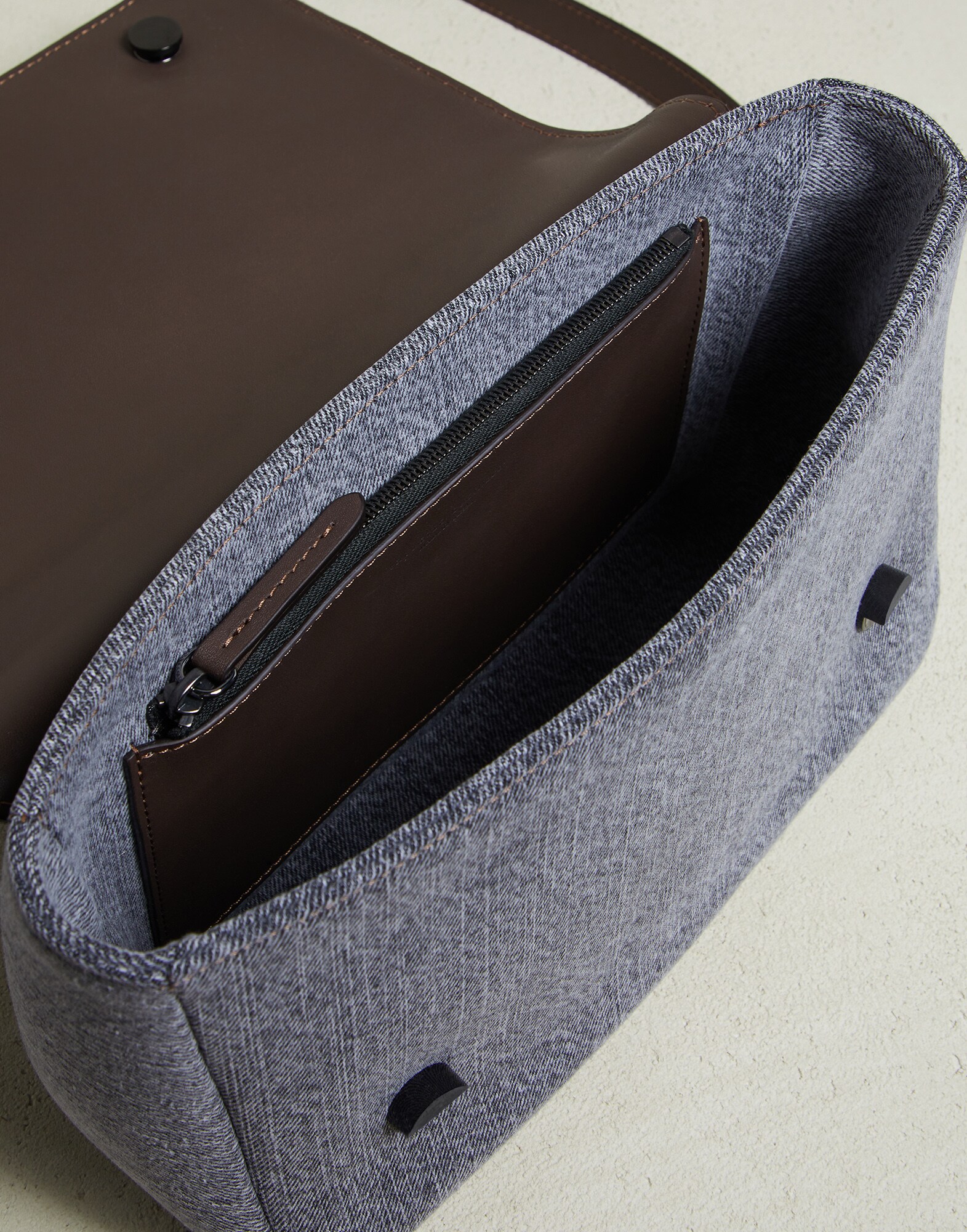 Crossbody Bag - Full look
