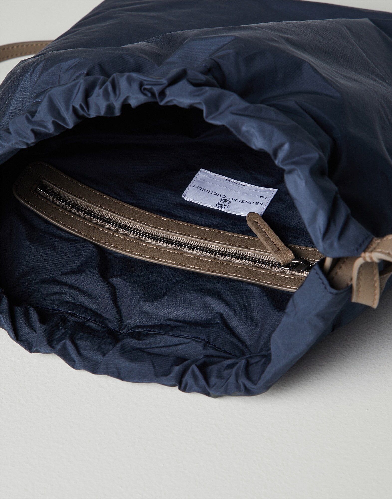 Bags & Backpacks - Detail view