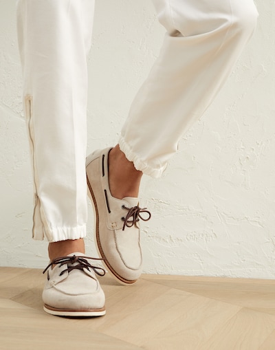Lace-ups - Editorial view