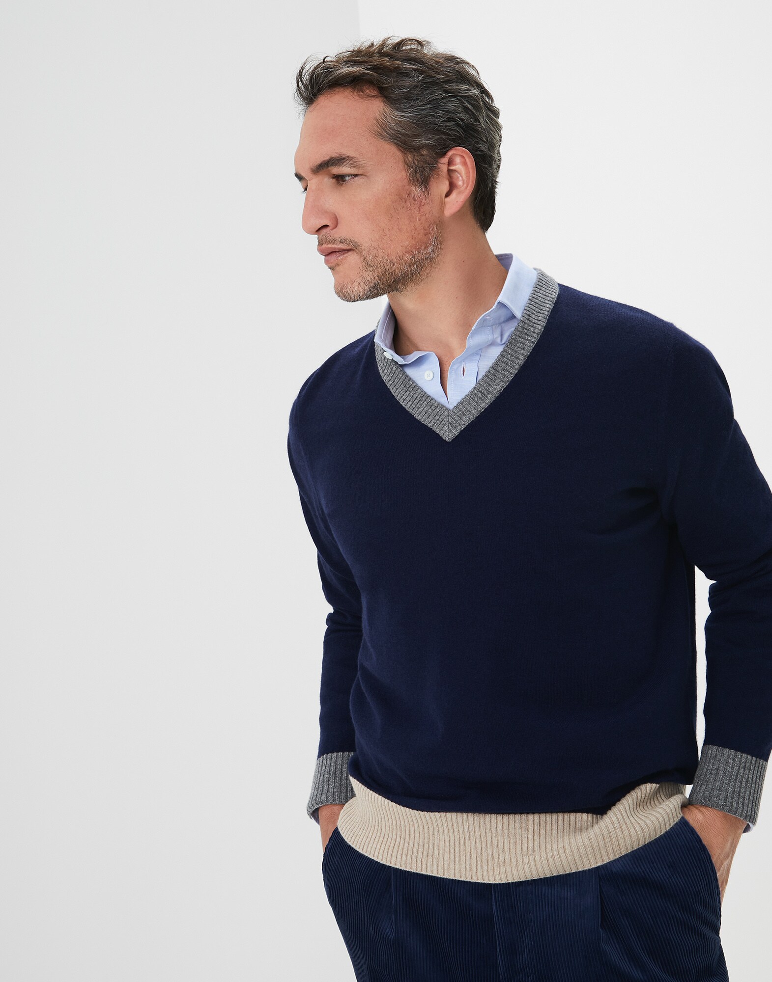 V-neck Sweater Marine Man 1 - Brunello Cucinelli