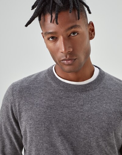 Crewneck - Detail view