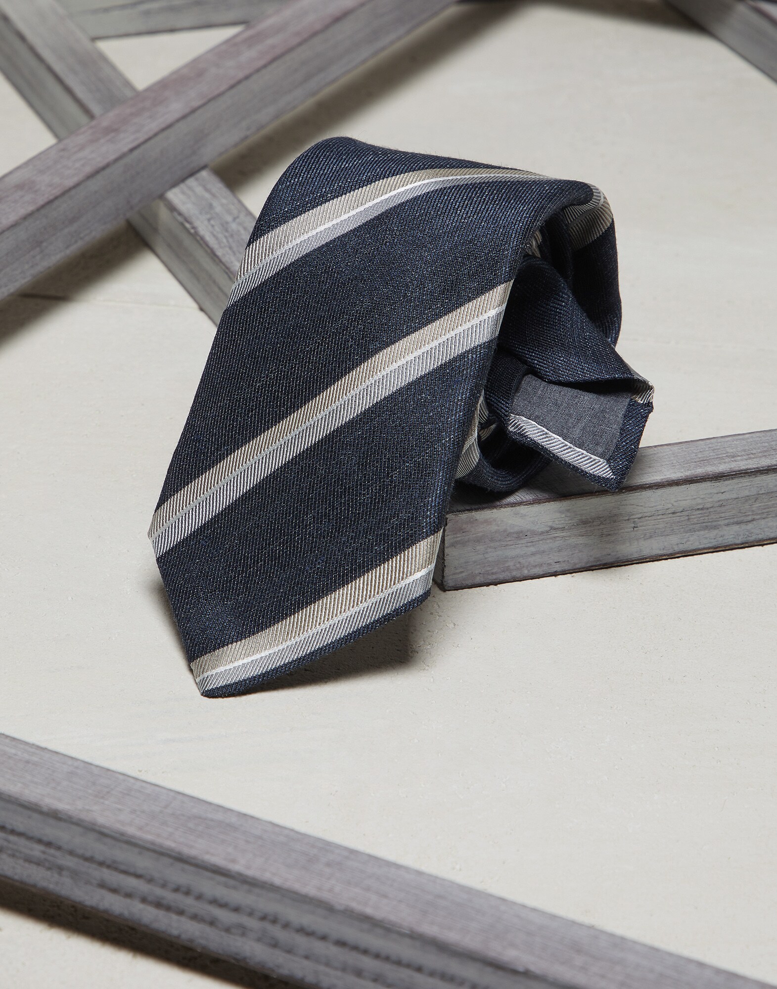 Tie - Back view