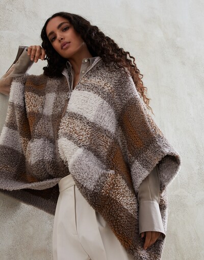 Knit Outerwear - Editorial view