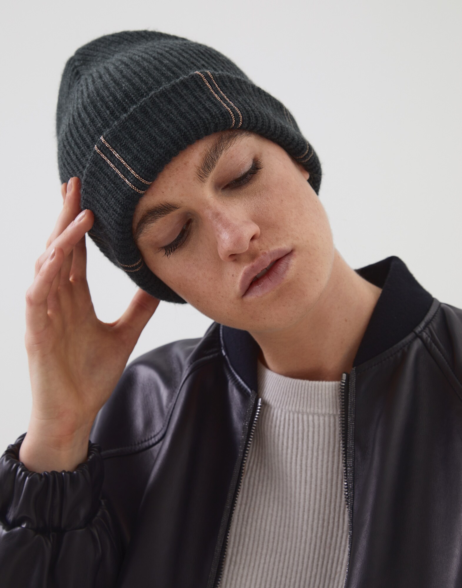 Skullcap - Editorial