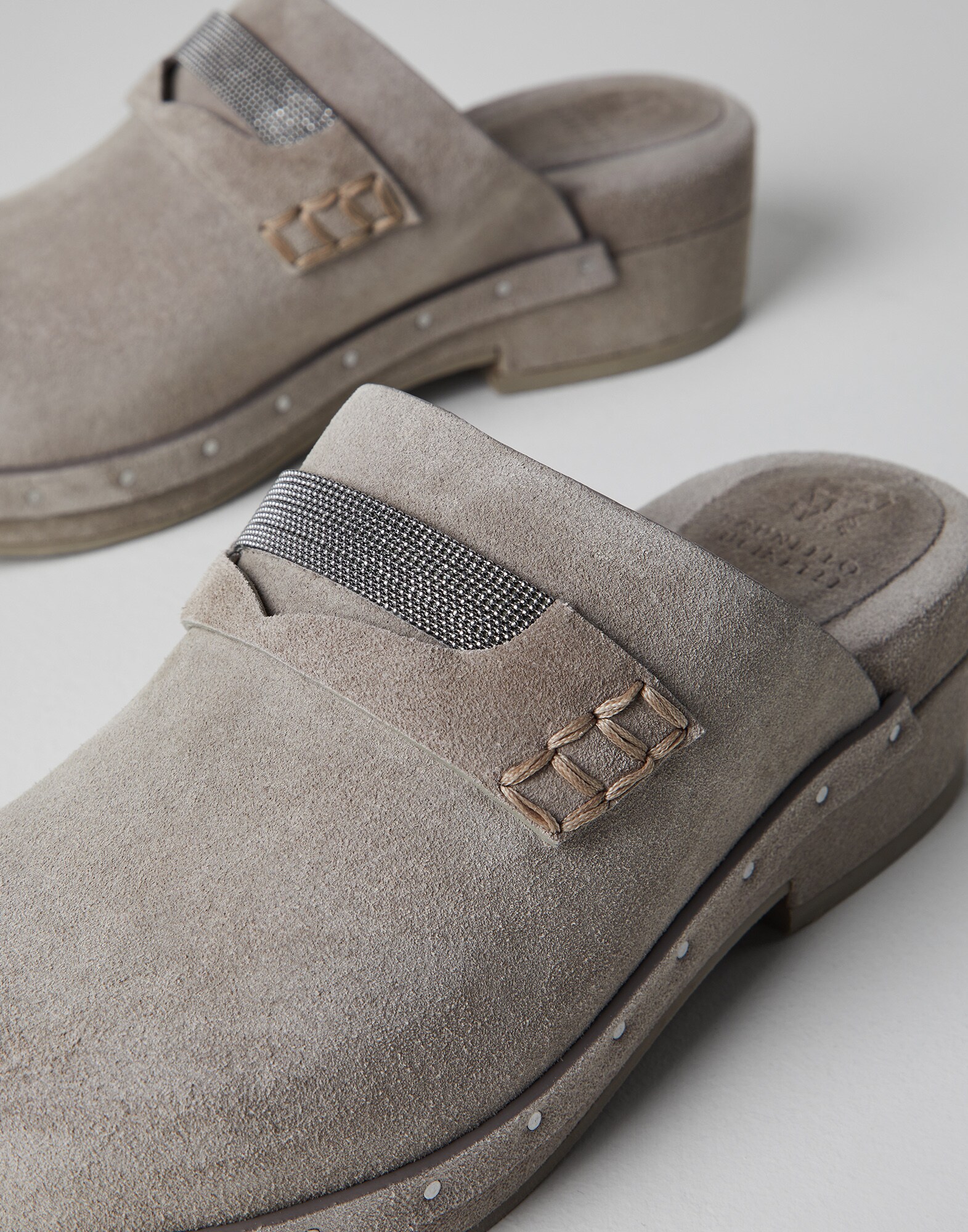 Mules - Detail view