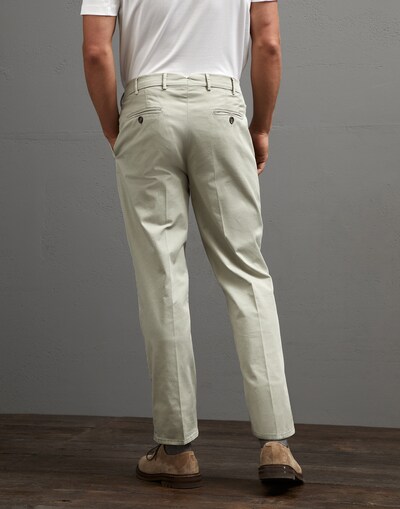 Flat front - Back view