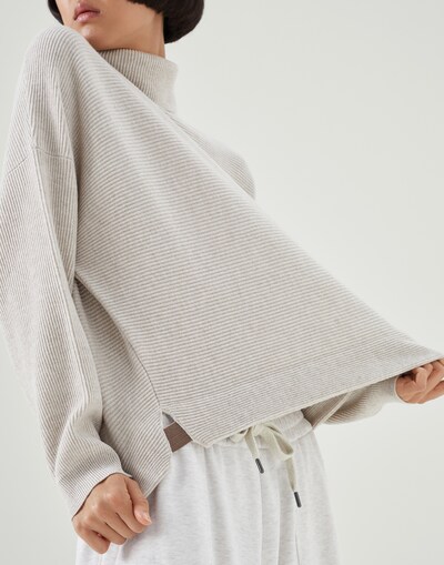 Turtleneck - Detail view