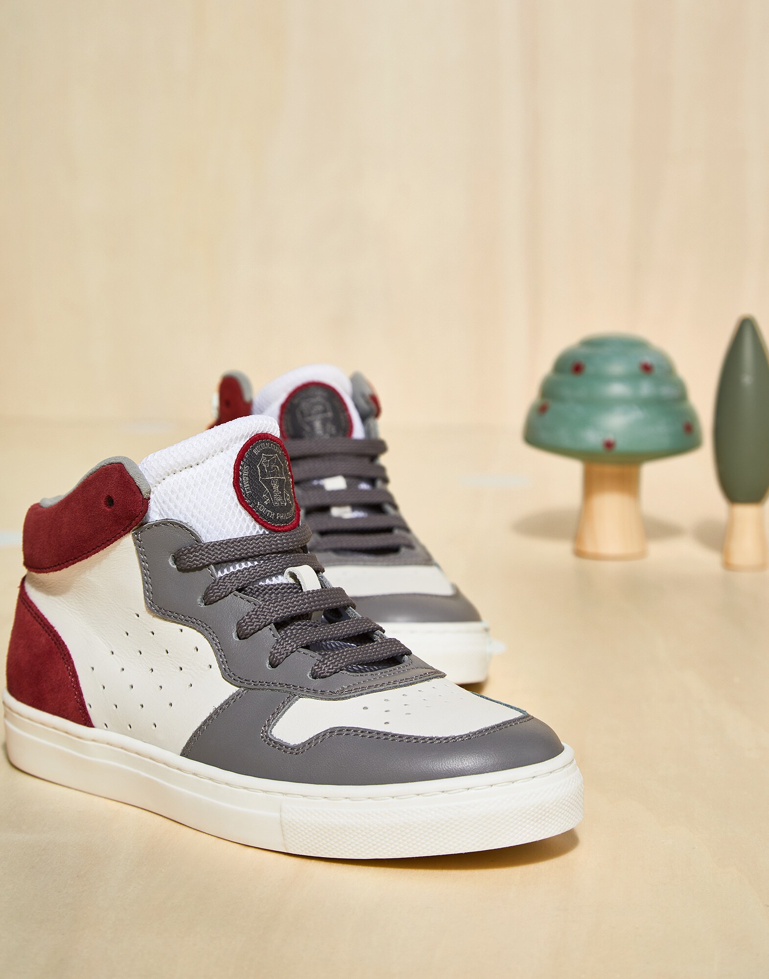 Sneakers - Detail view