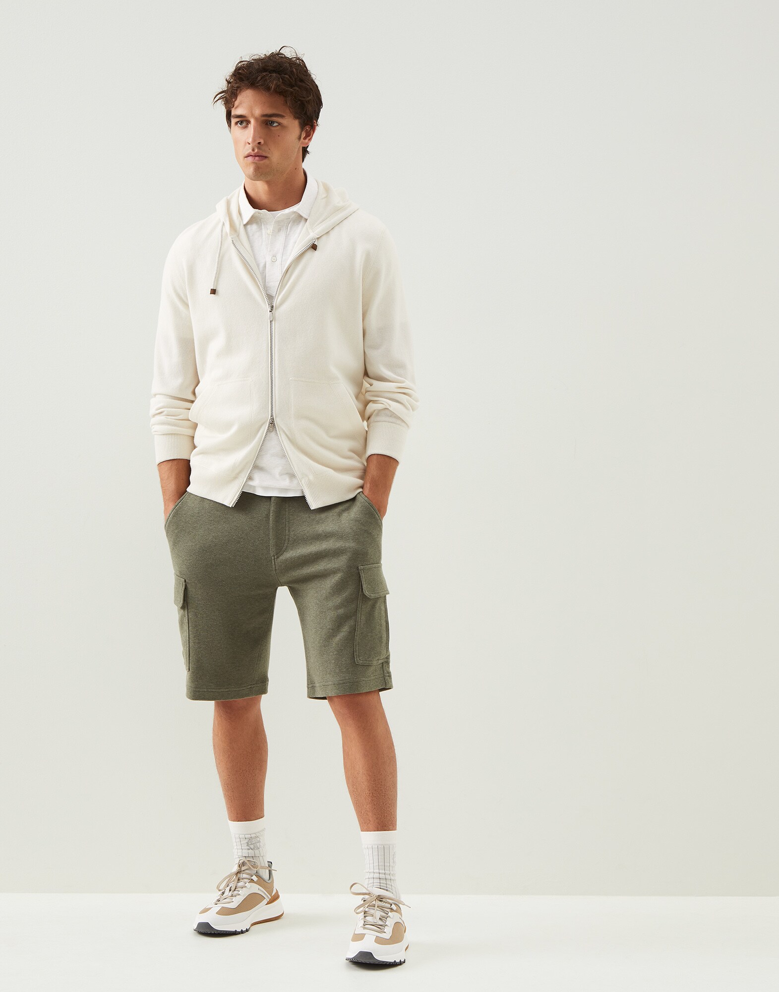Bermuda Shorts - Full look