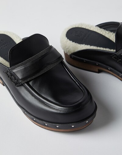 Mules - Detail view