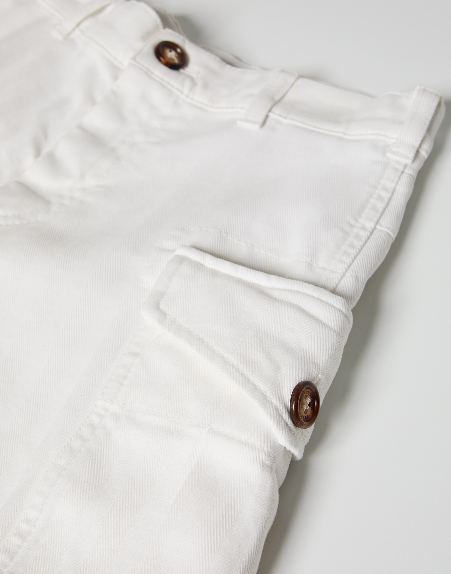 Bermuda Shorts - Detail view