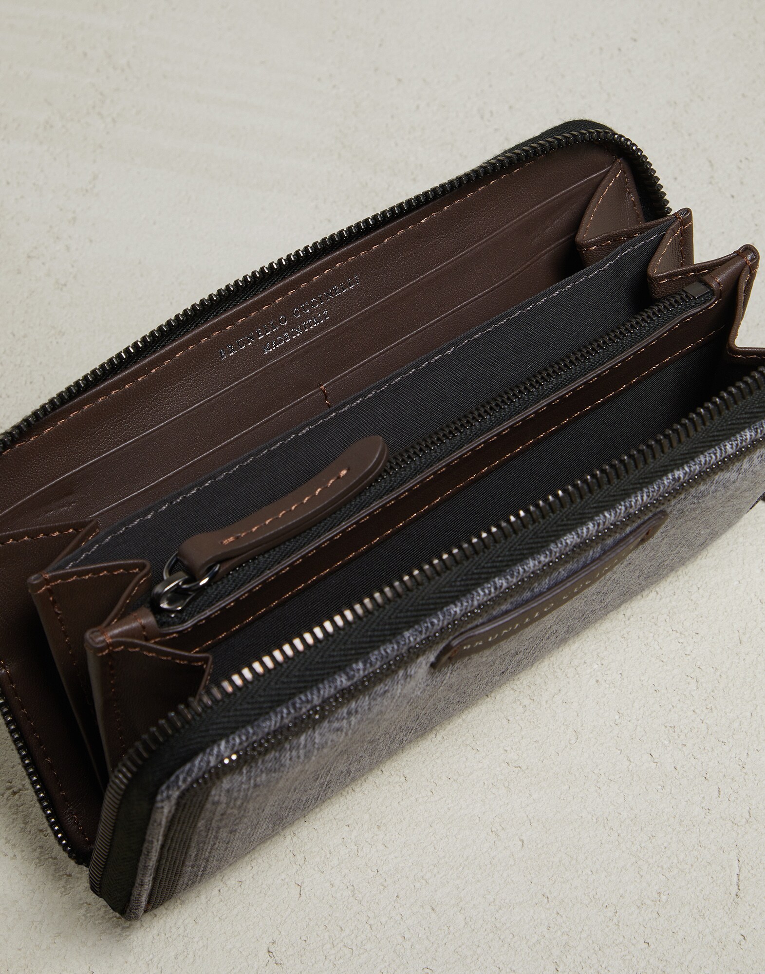 Wallet - Full look