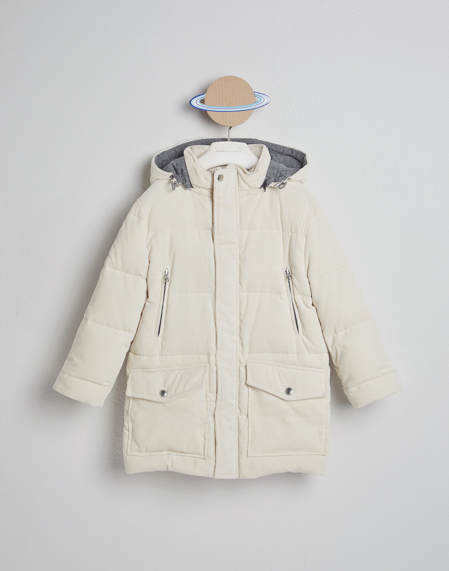 羽绒服 - 正面视角