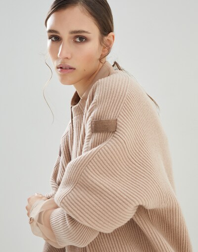 Crewneck - Detail view