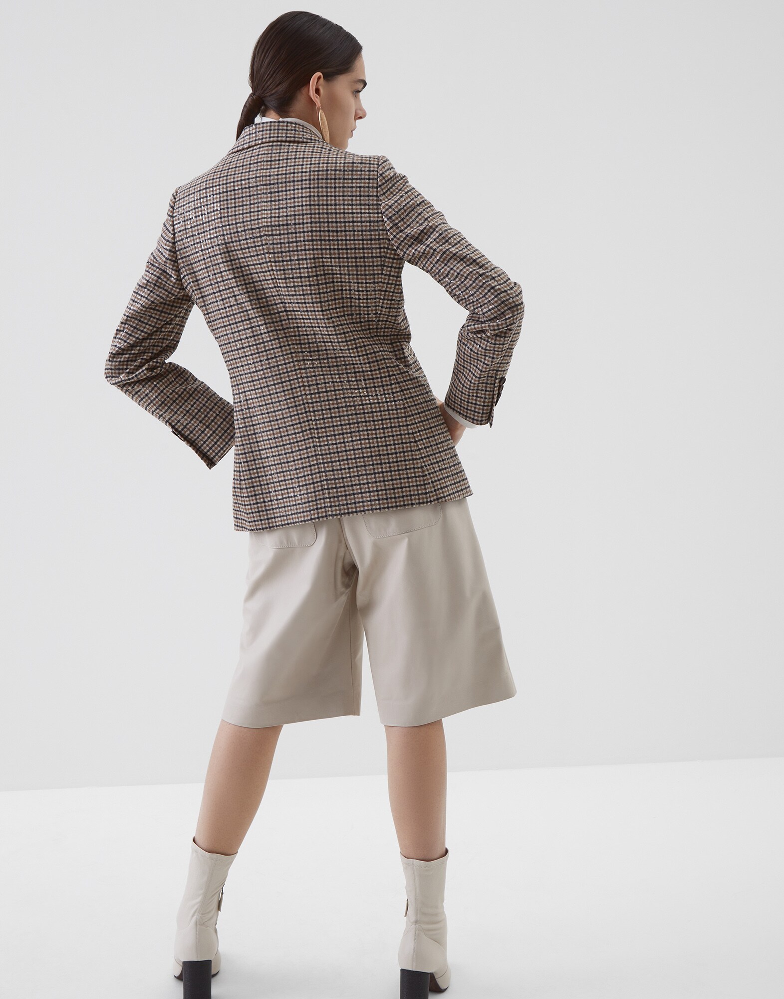 夹克 - Back