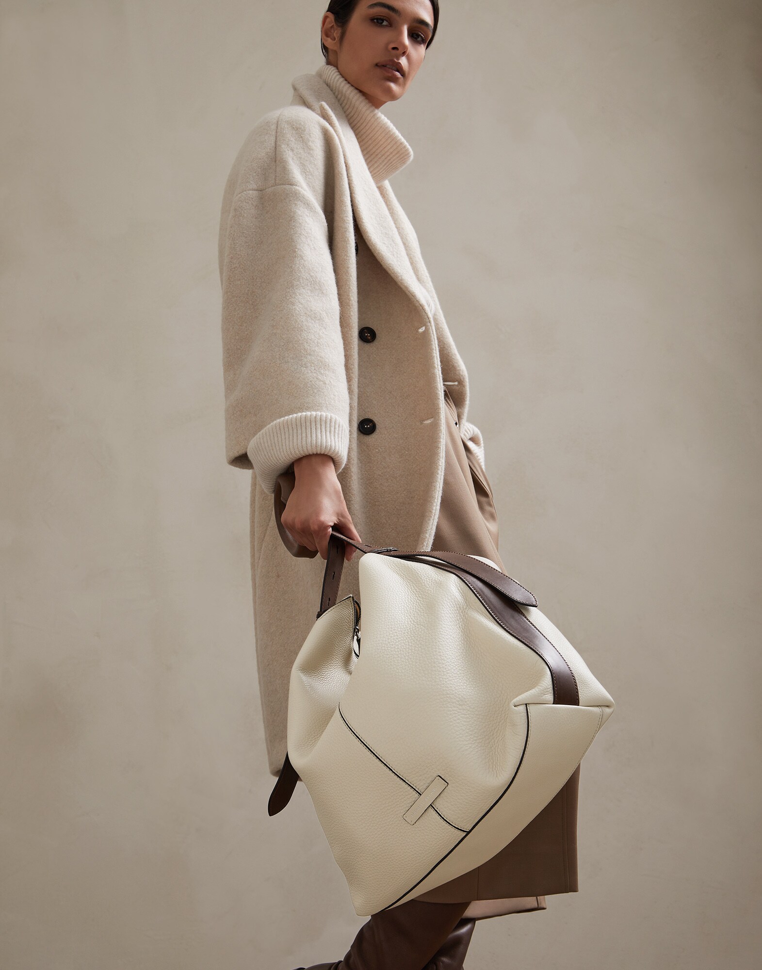 Shopper Bag - Editorial view