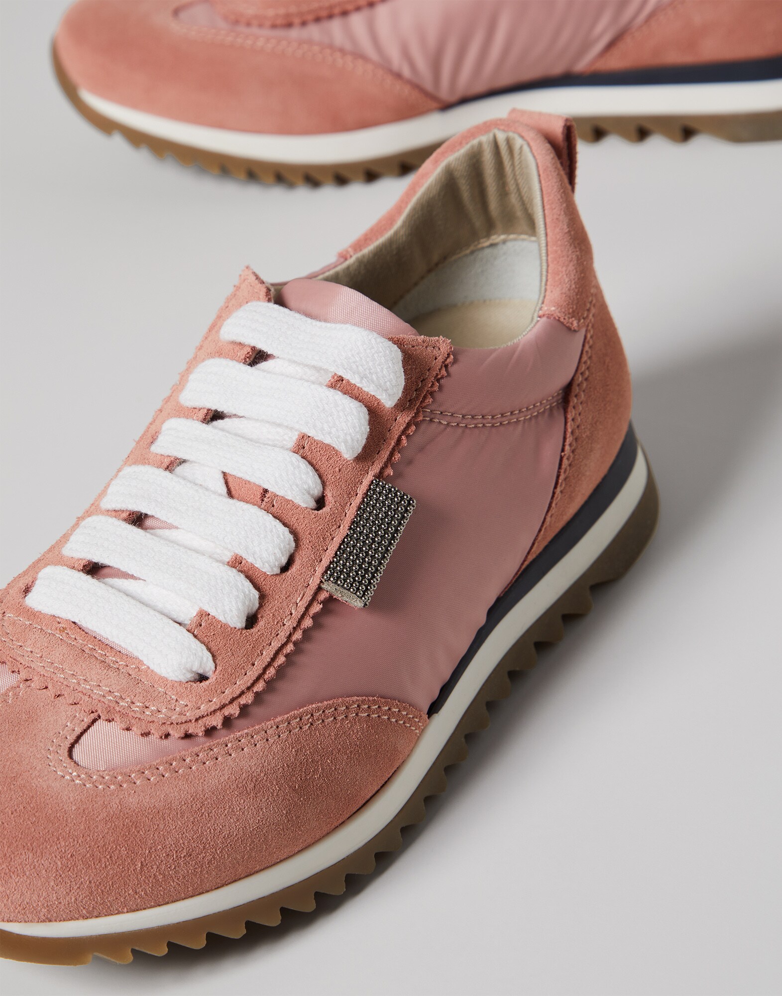 Sneakers - Detail view