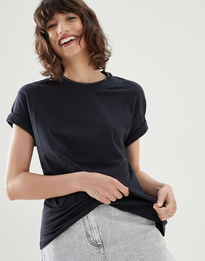 Short Sleeve T-Shirt - Editorial view