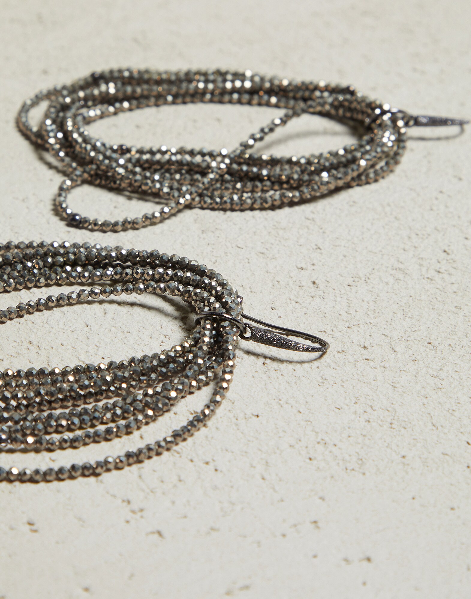 Earrings - Detail view