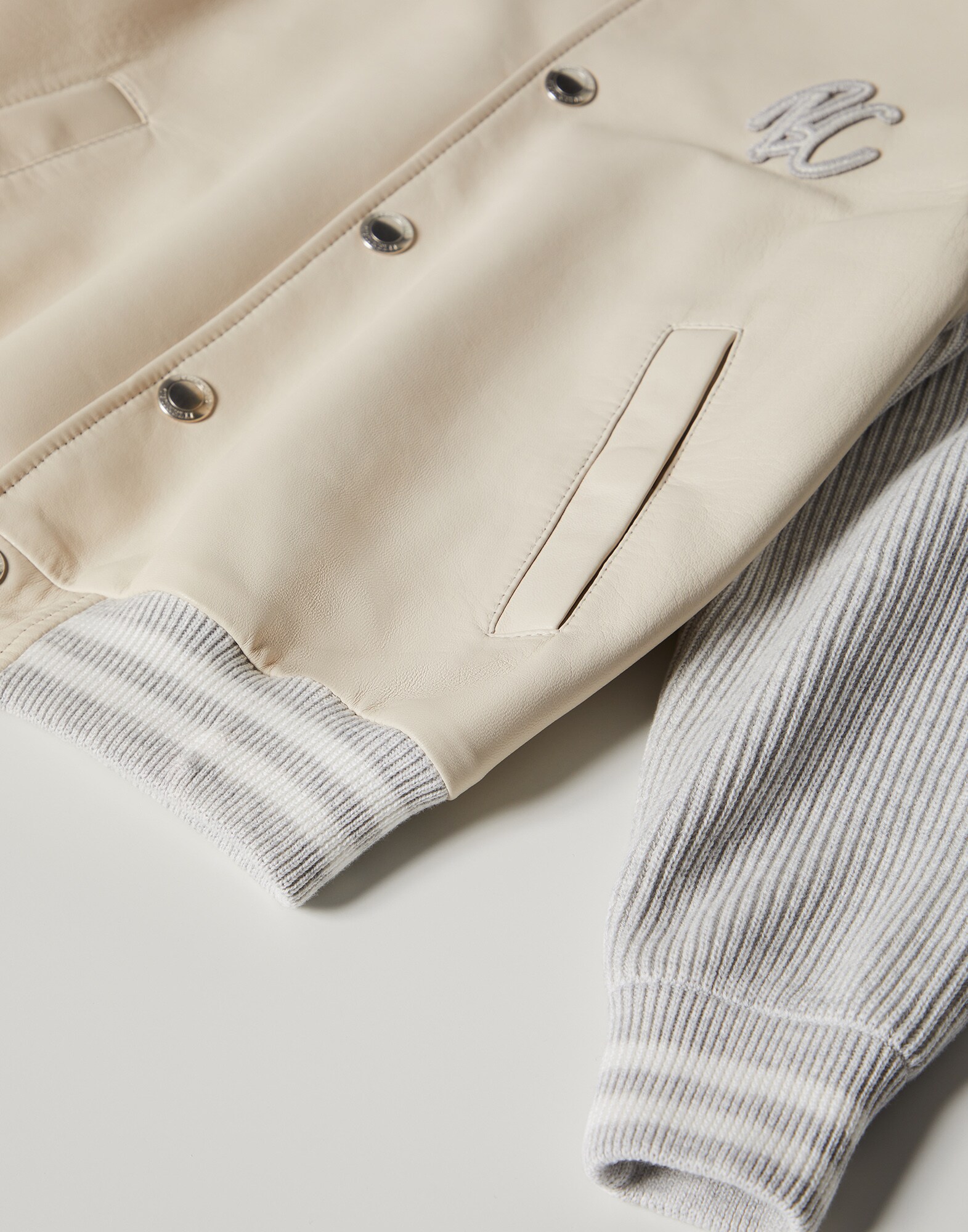 Leather - Detail view