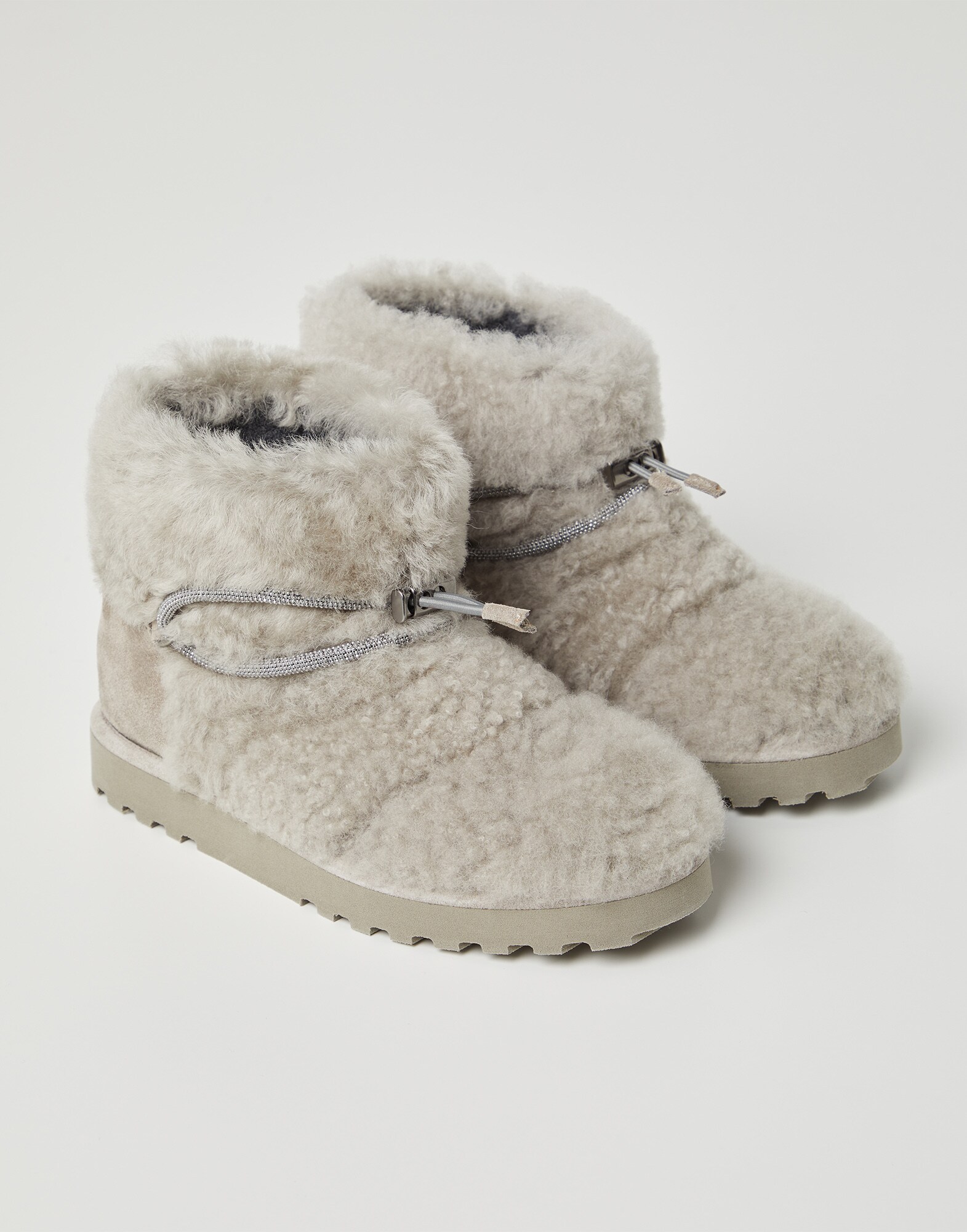 Shearling boots