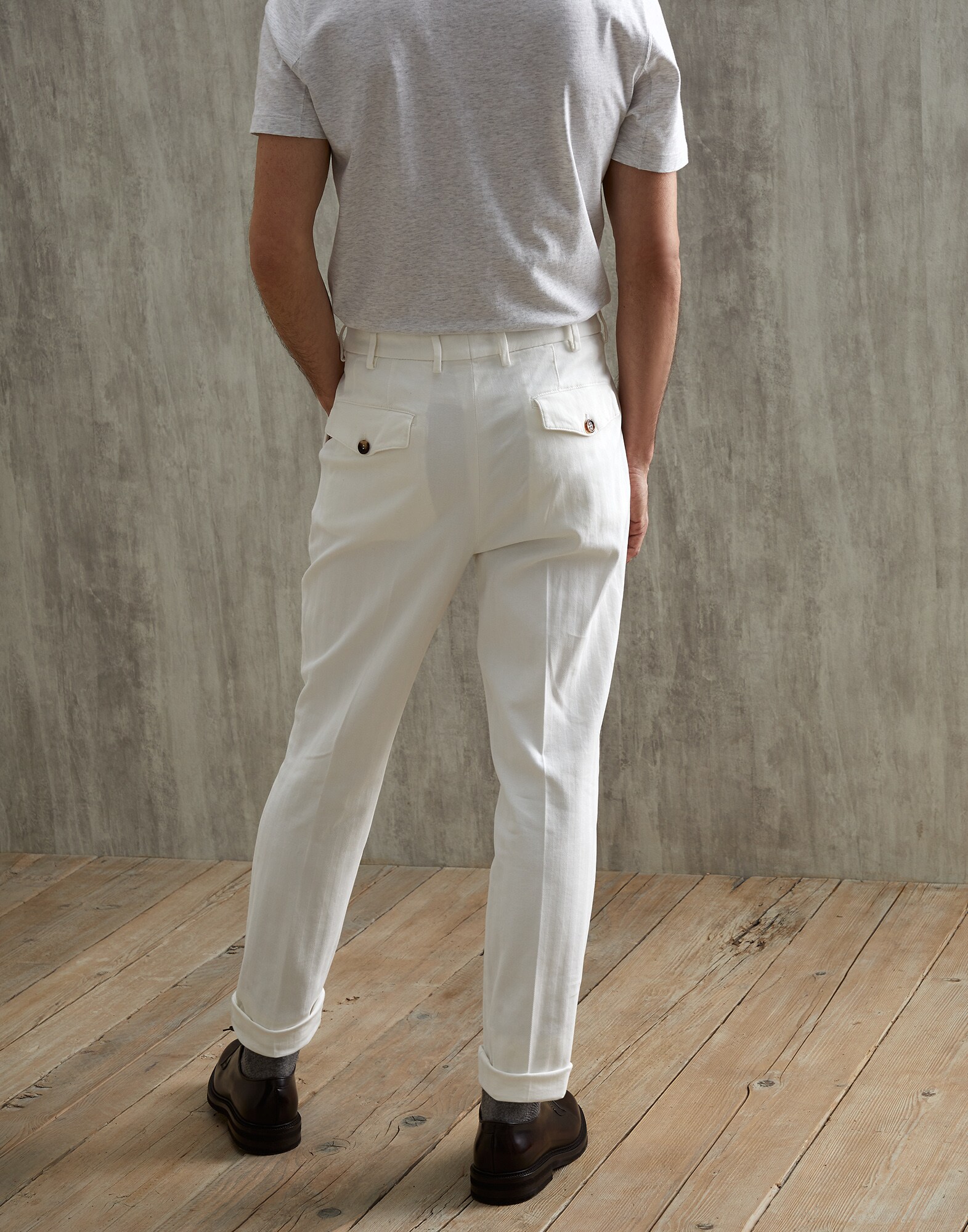 Leisure - Back view