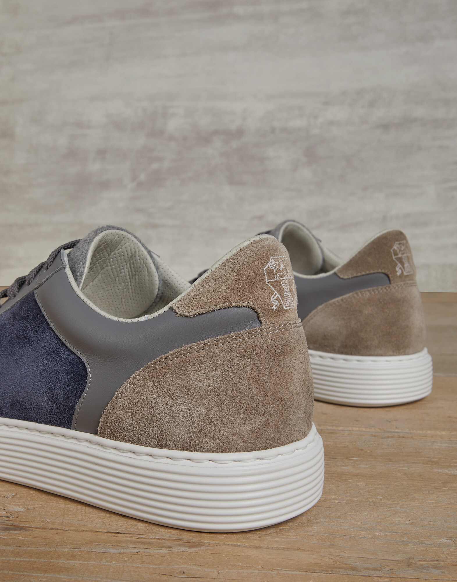 Sneakers - Detail view
