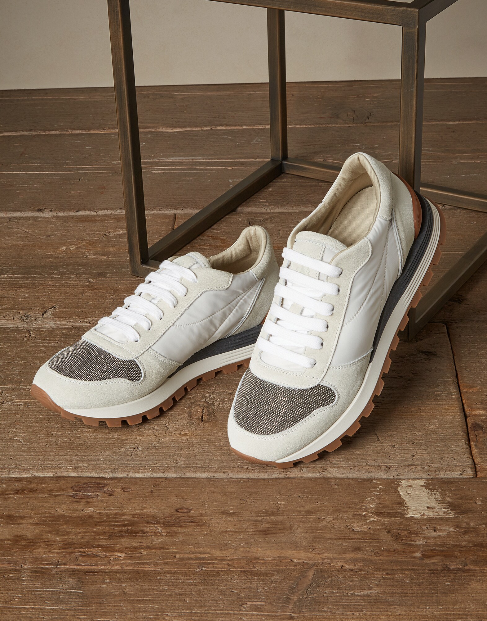 Sneakers - Front view