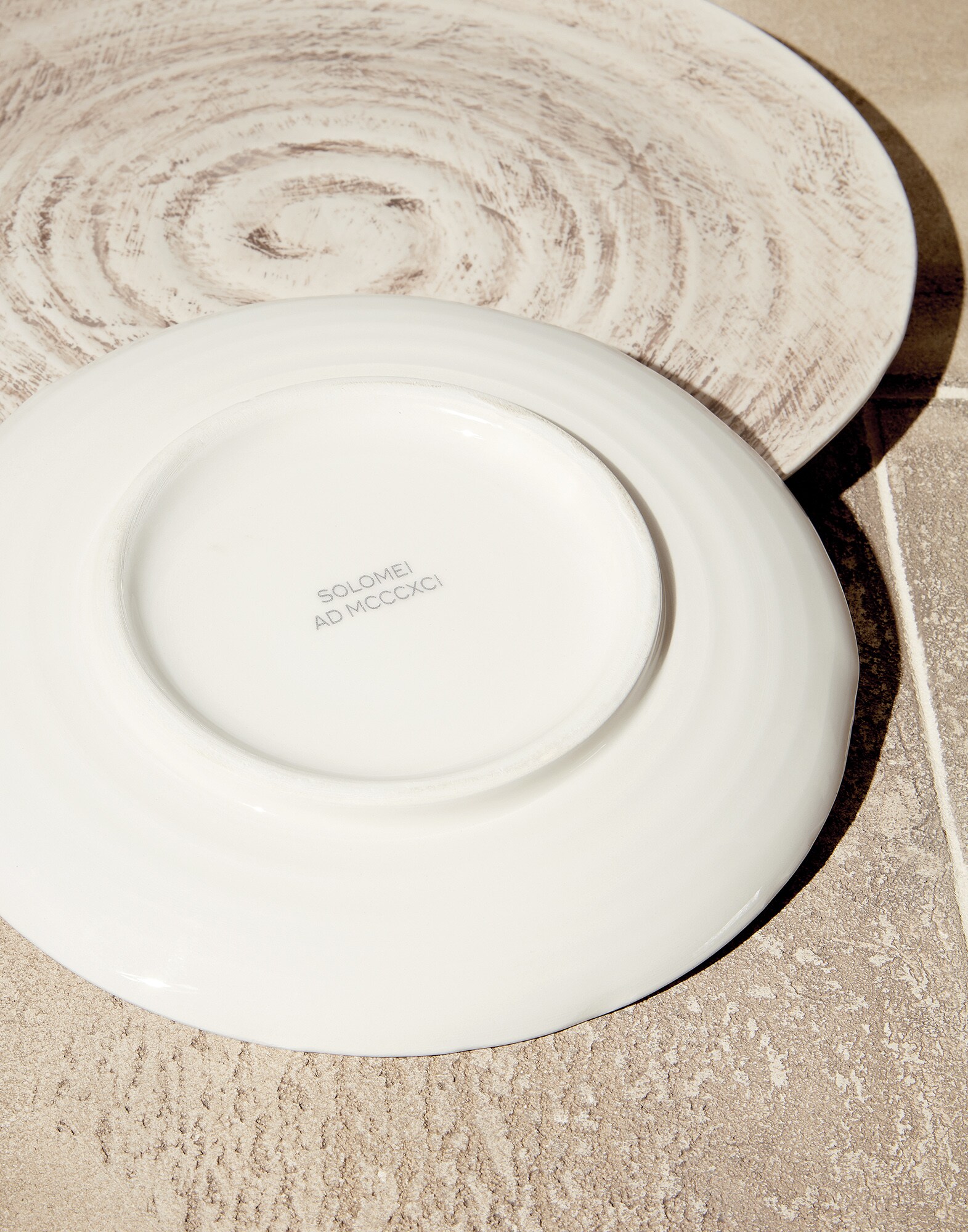 Dinnerware - Detail view
