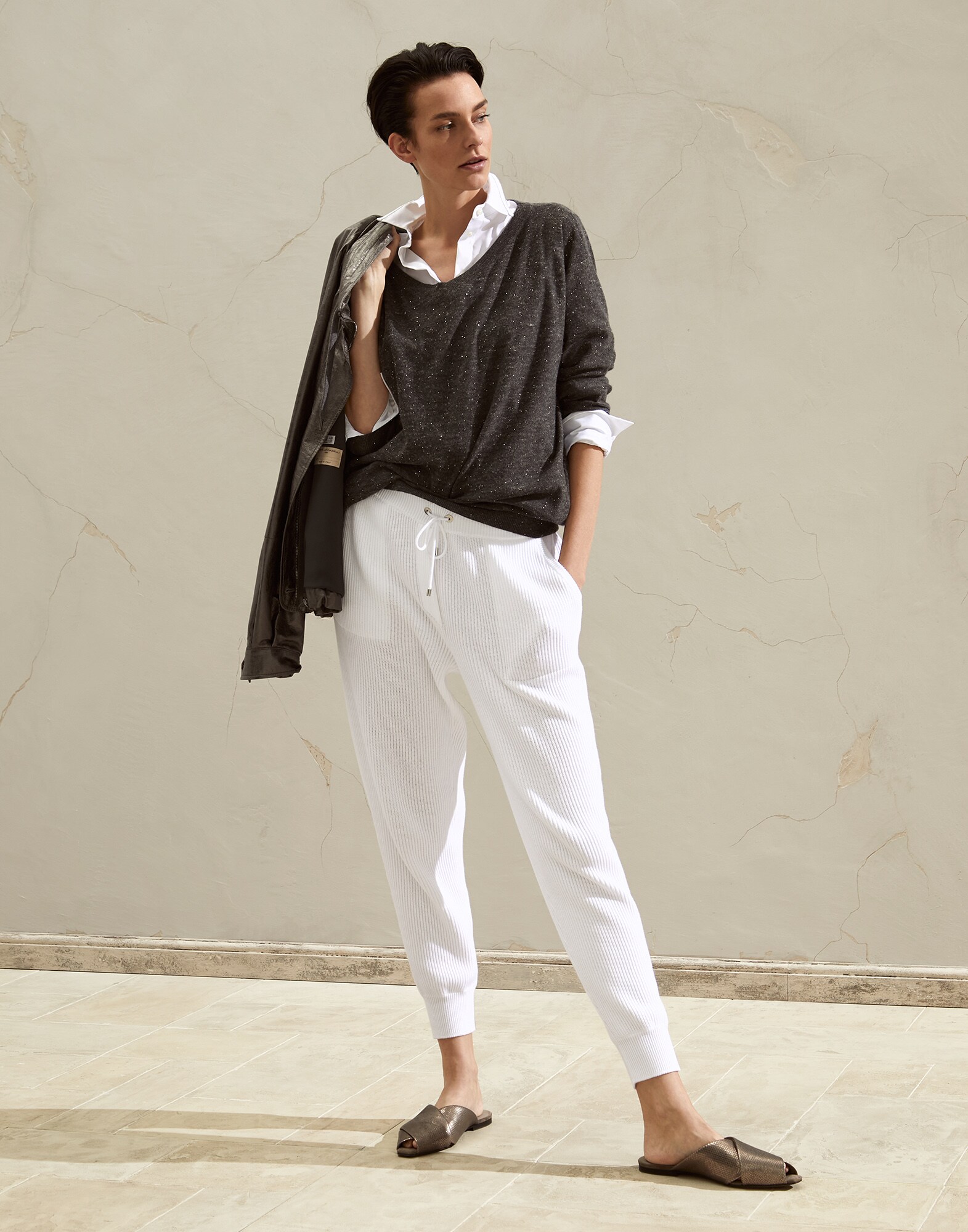 Scoop Neck - Full look