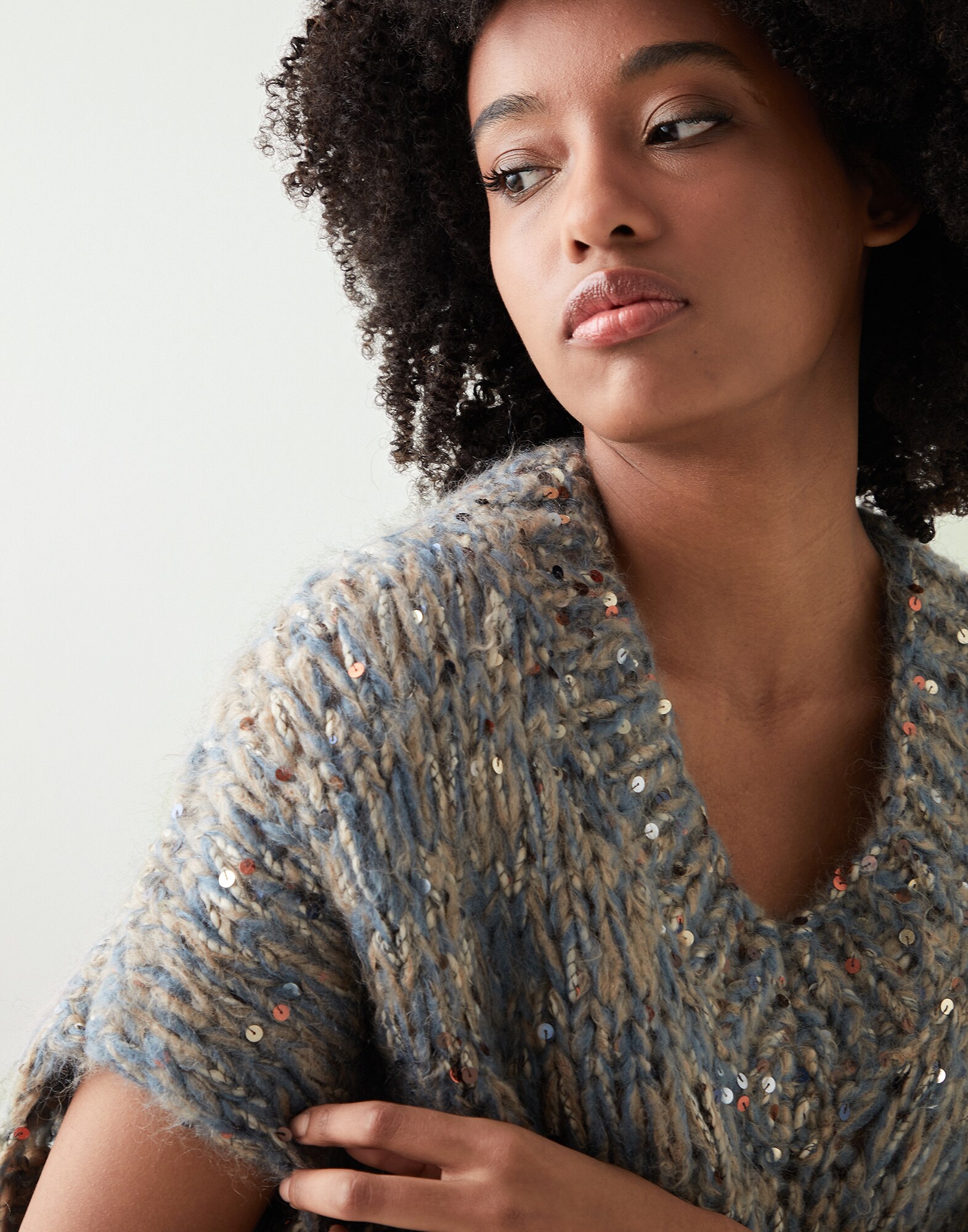 V-neck - Detail view