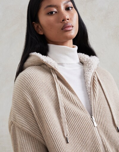 Knit Outerwear - Detail view