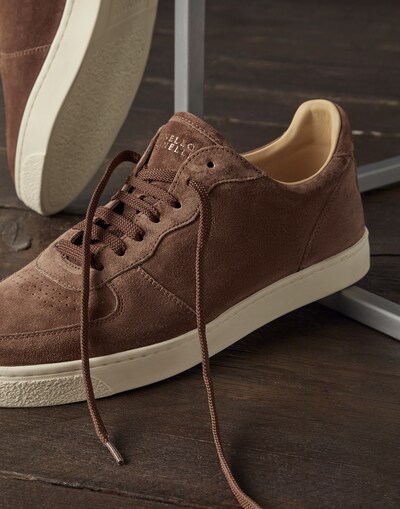 Sneakers - Detail view