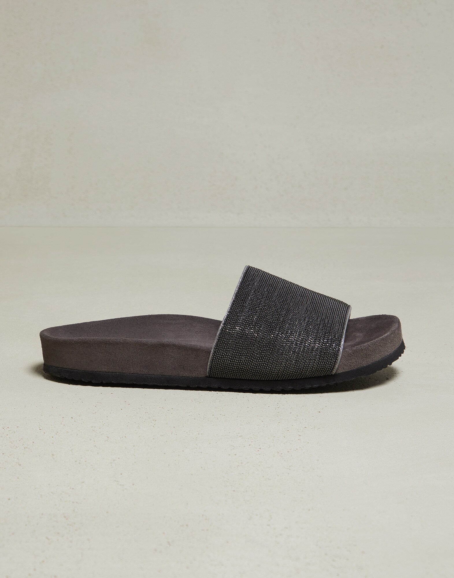 Slides - Full look