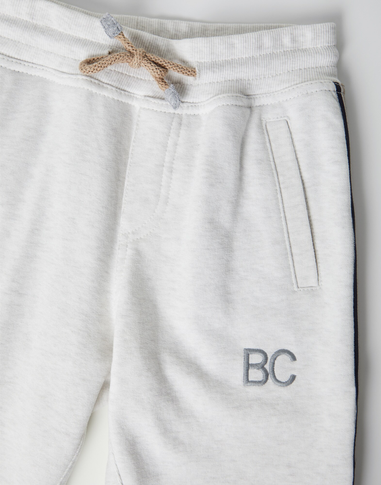Sweatpants - Detail view