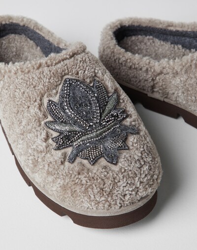 Mules - Detail view