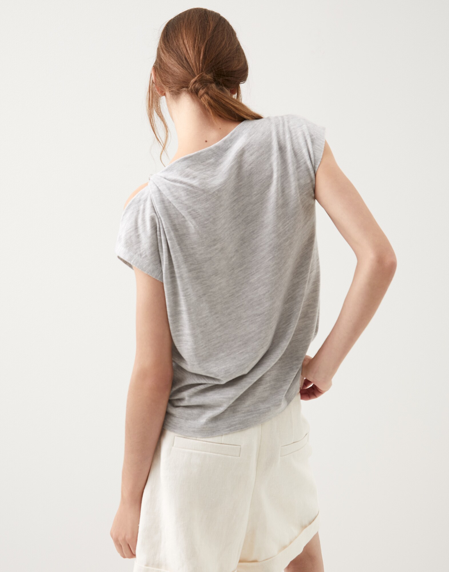 Scoop Neck - Back