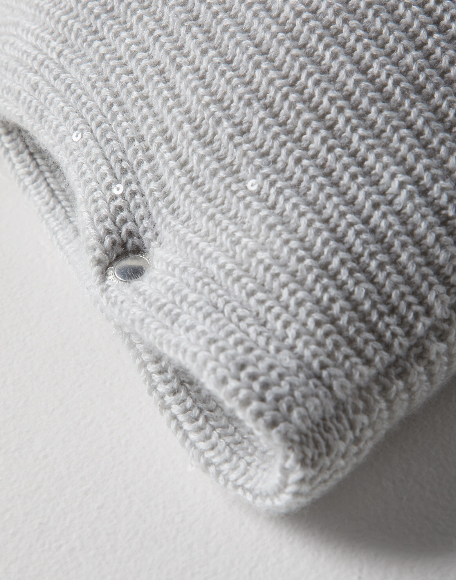 Blankets & Cushions - Detail view