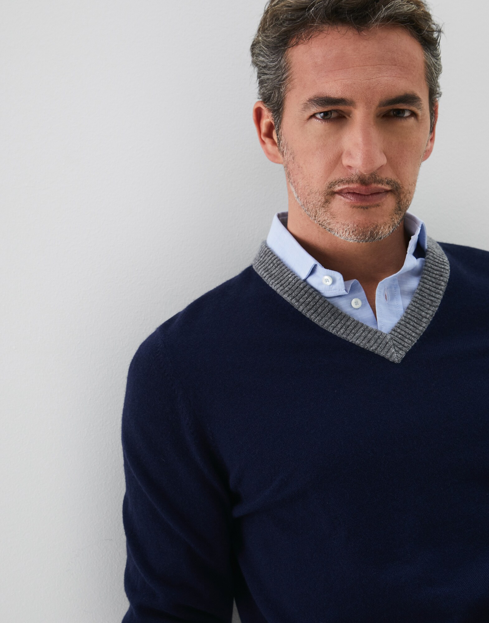 V-neck Sweater Marine Man 0 - Brunello Cucinelli