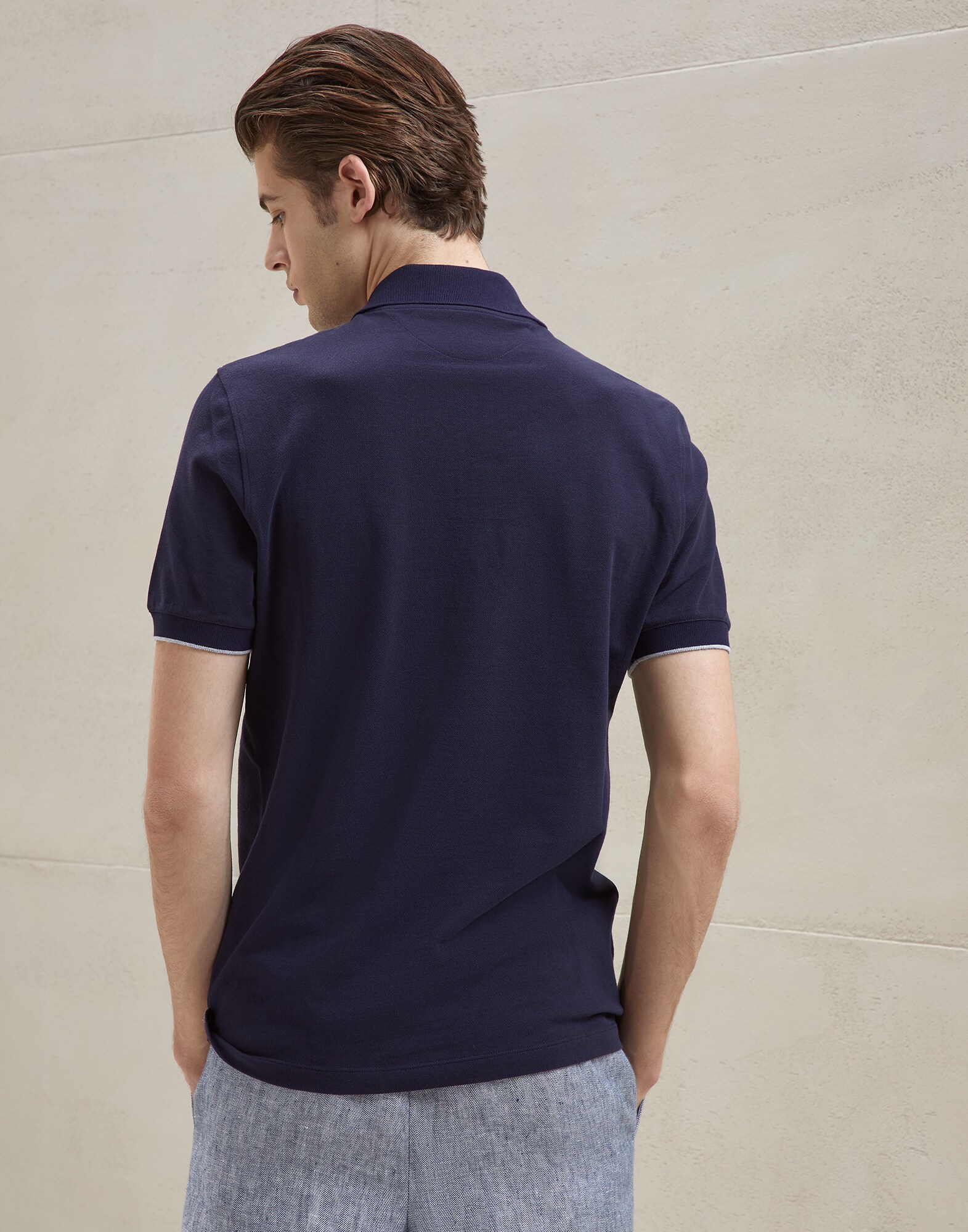 Polo - Back view