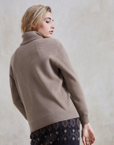 Turtleneck - Back view