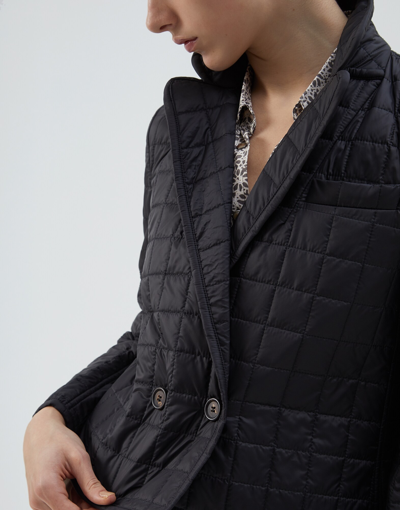 Down Jacket - Detail view