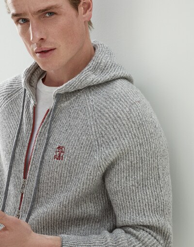 Sweatshirt - Detail view